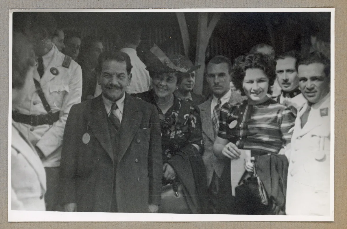 Presidente Pedro Aguirre Cerda en conmemoración del Día de la Raza — 1939 | Chile de Ayer