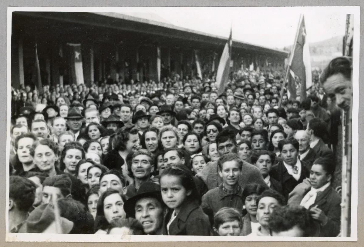 Acto masivo en Puerto Varas con asistencia presidencial, 1939 — Puerto Varas — 1939 | Chile de Ayer
