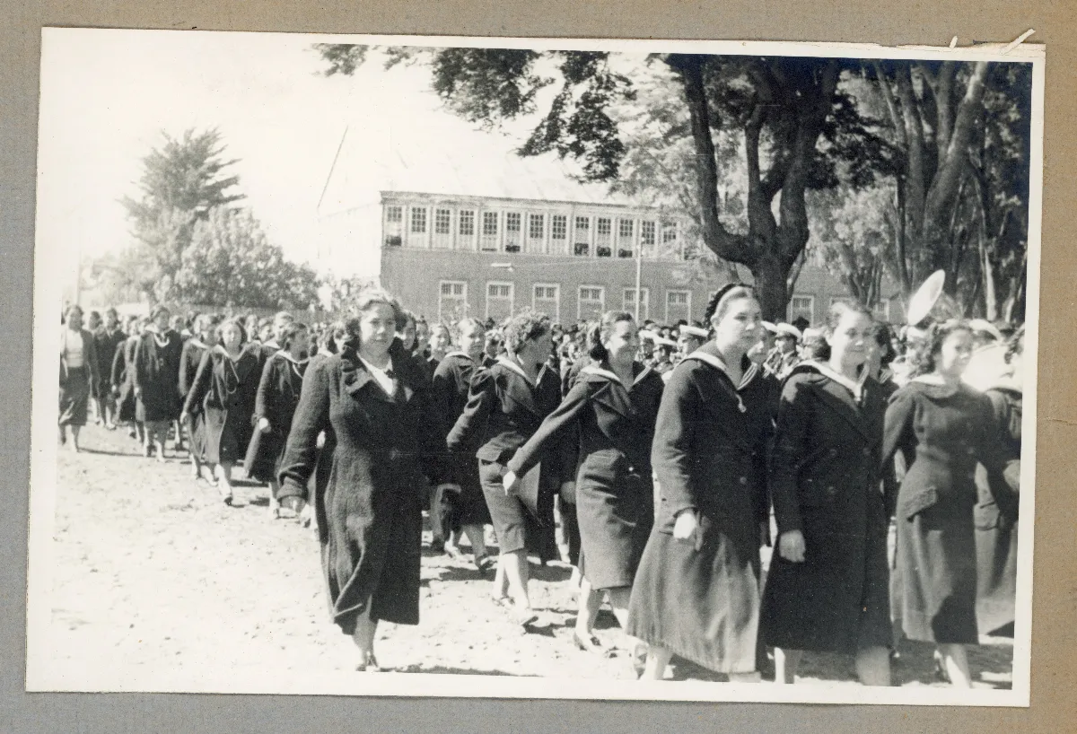 Desfile de homenaje al presidente Pedro Aguirre Cerda — Castro — 1939 | Chile de Ayer