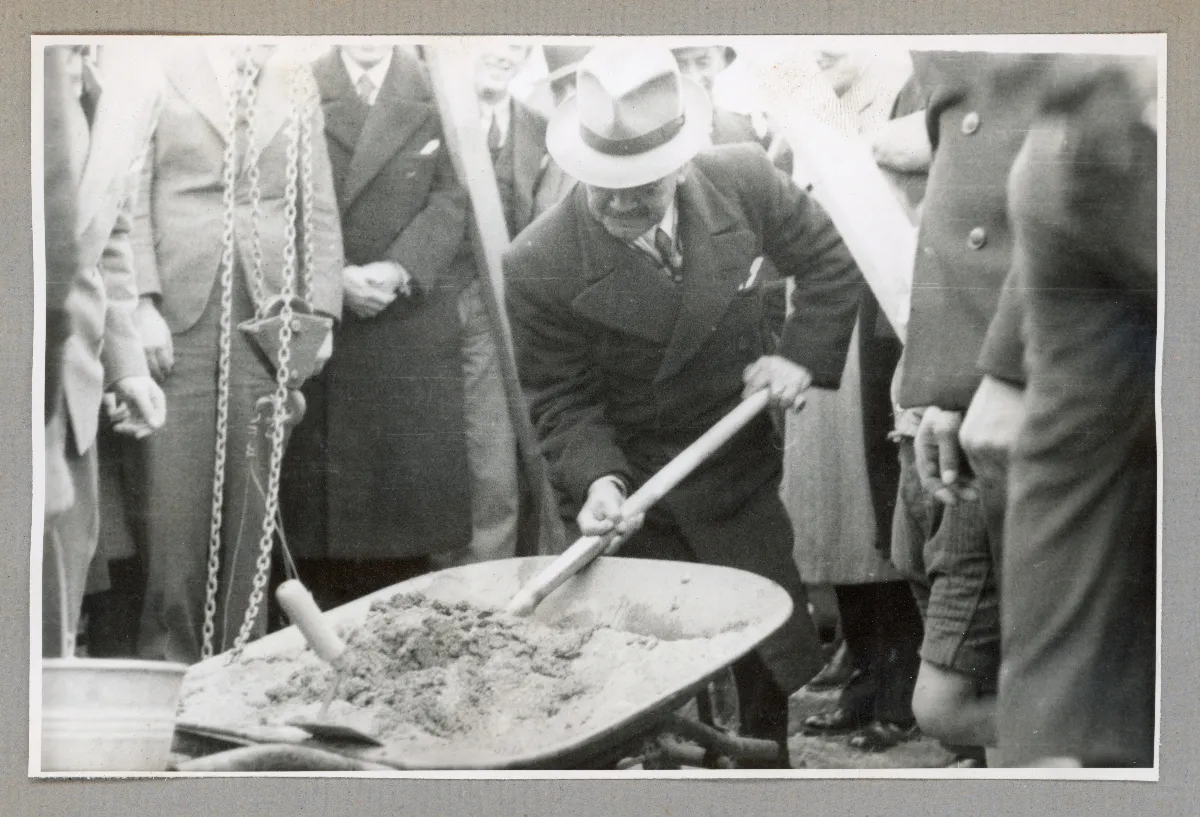 Ceremonia oficial de colocación de primera piedra — Punta Arenas — 1939 | Chile de Ayer