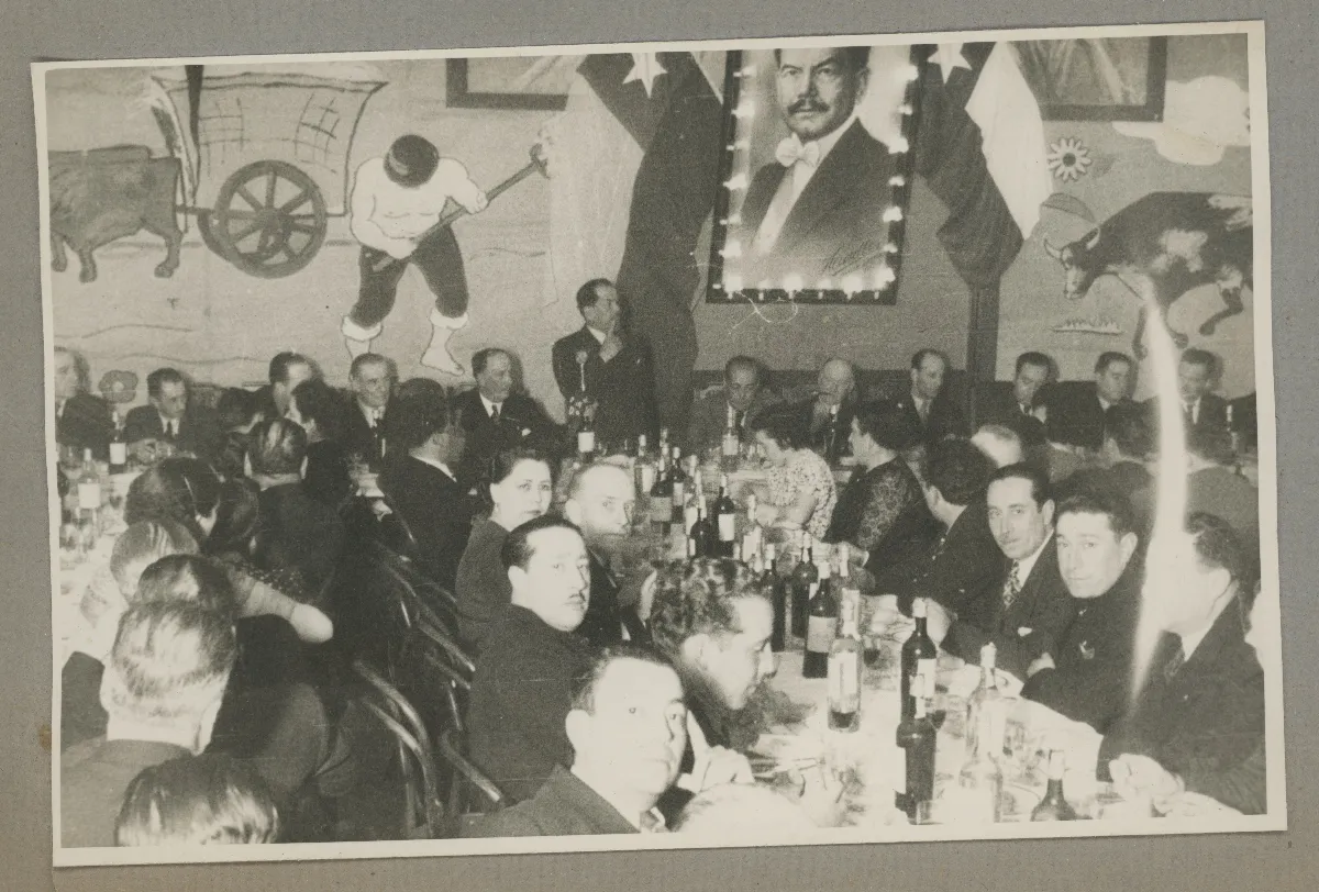 Banquete oficial con autoridades civiles y militares — aprox. 1938 | Chile de Ayer