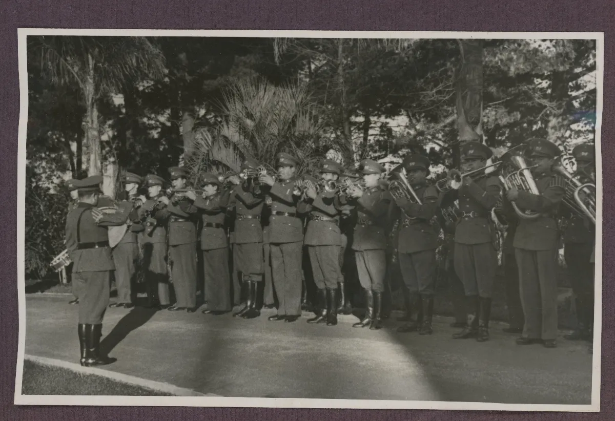 Comitiva presidencial con autoridades militares en acto oficial de Viña del Mar — Viña del Mar — 1940 | Chile de Ayer