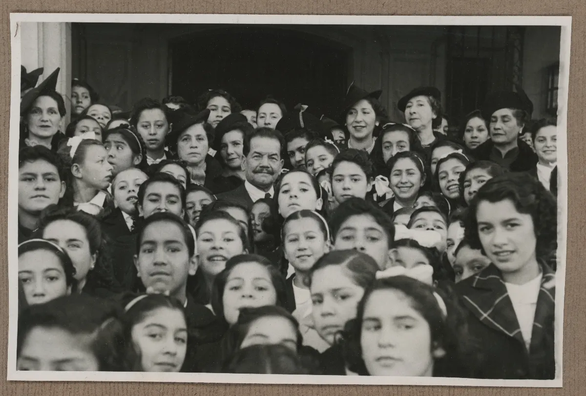 Asistentes a acto público en Viña del Mar — Viña del Mar — 1940 | Chile de Ayer