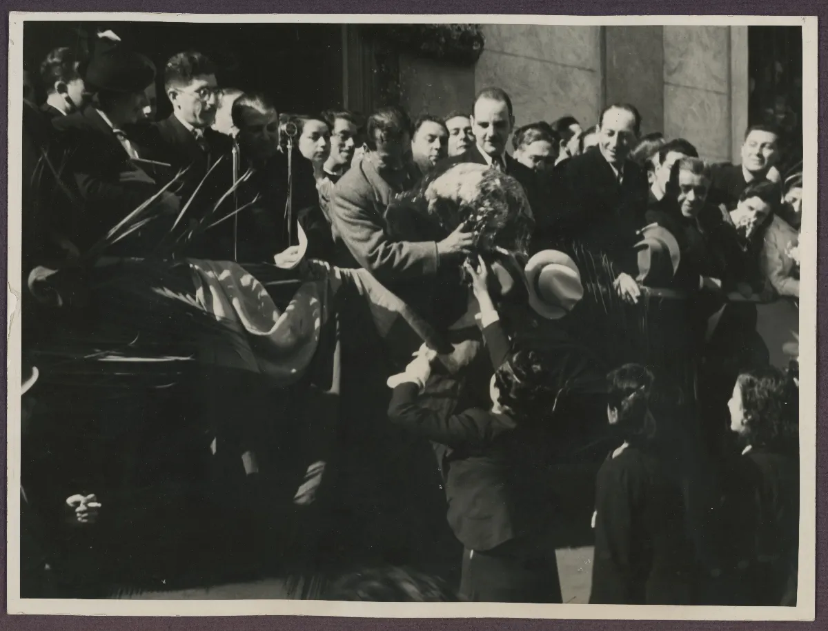 Acto oficial con autoridades y dignatarios en recepción formal — aprox. 1939 | Chile de Ayer
