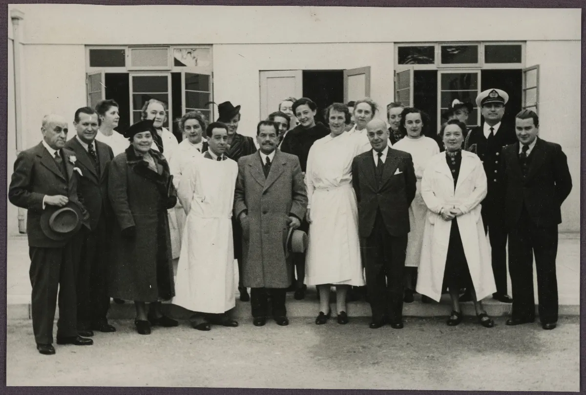 Grupo de autoridades civiles y militares en acto oficial — aprox. 1939 | Chile de Ayer