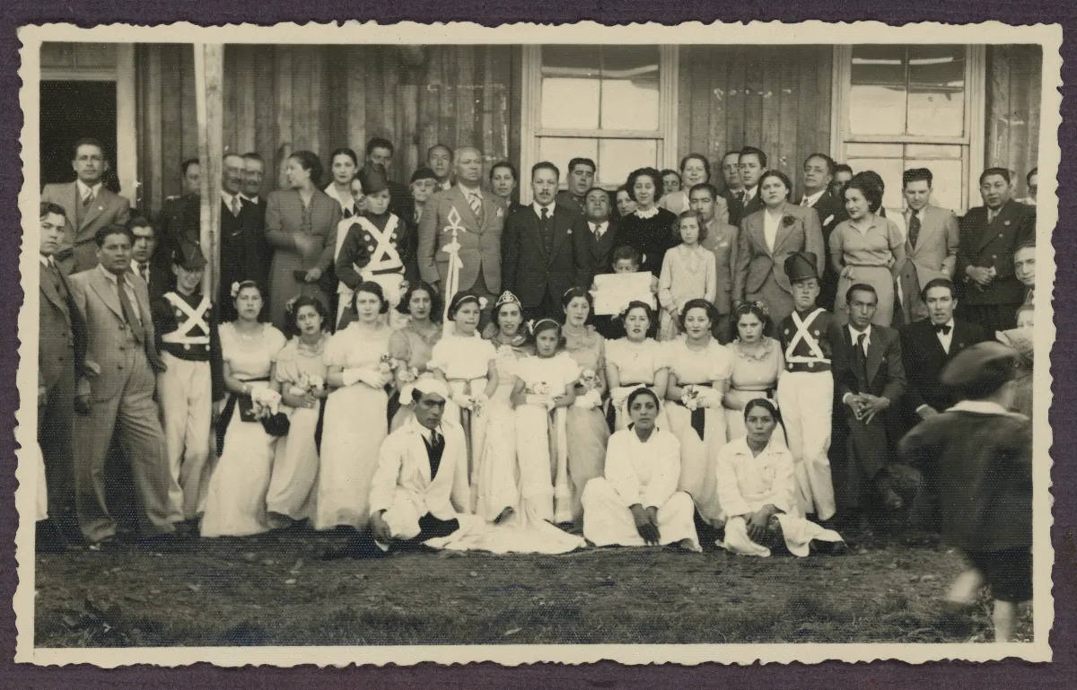 Acto oficial presidencial con delegación de damas — aprox. 1939 | Chile de Ayer