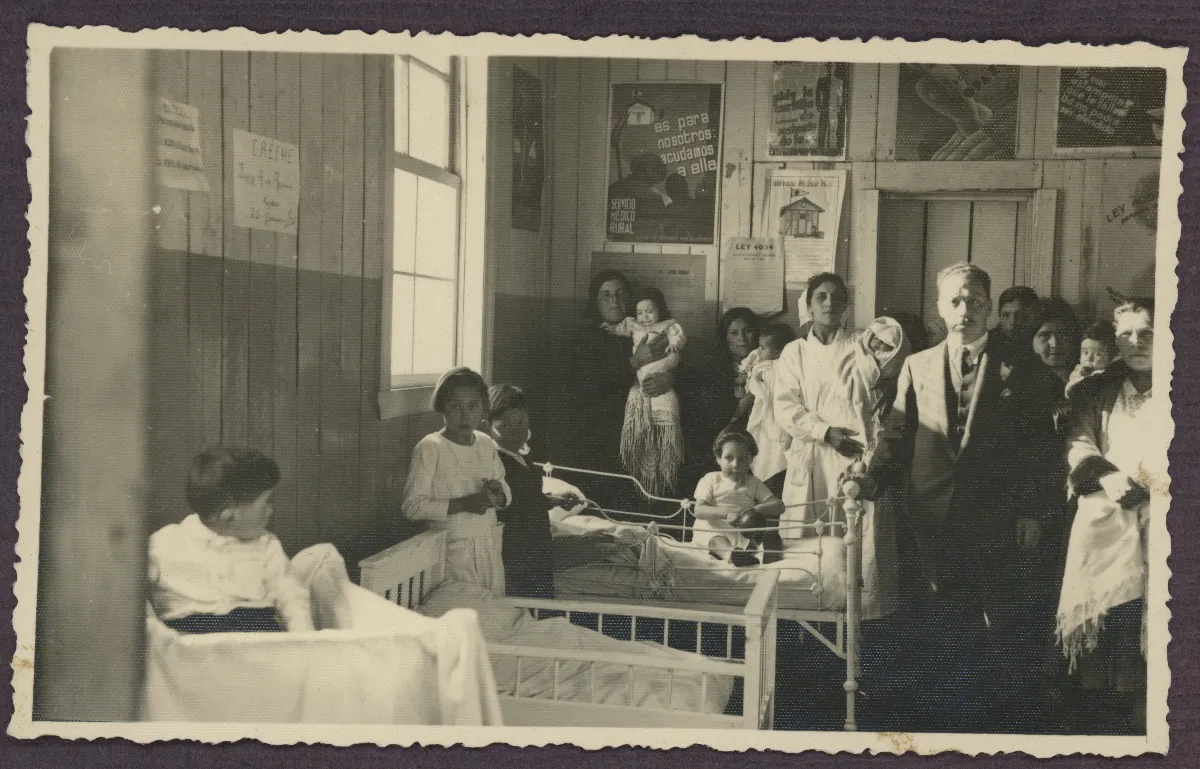 Visita presidencial a institución hospitalaria — aprox. 1939 | Chile de Ayer