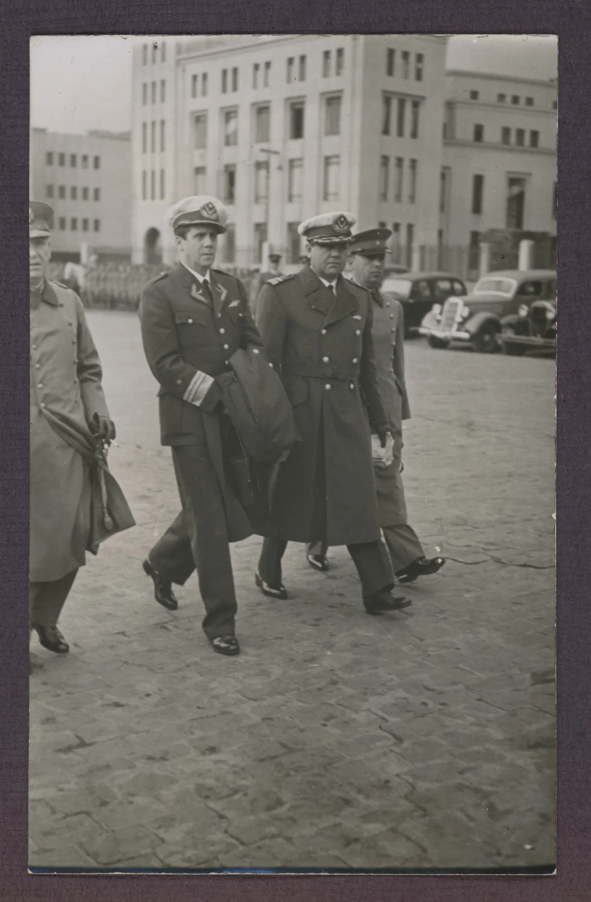 Autoridades militares en acto oficial presidencial — Santiago — aprox. 1939 | Chile de Ayer