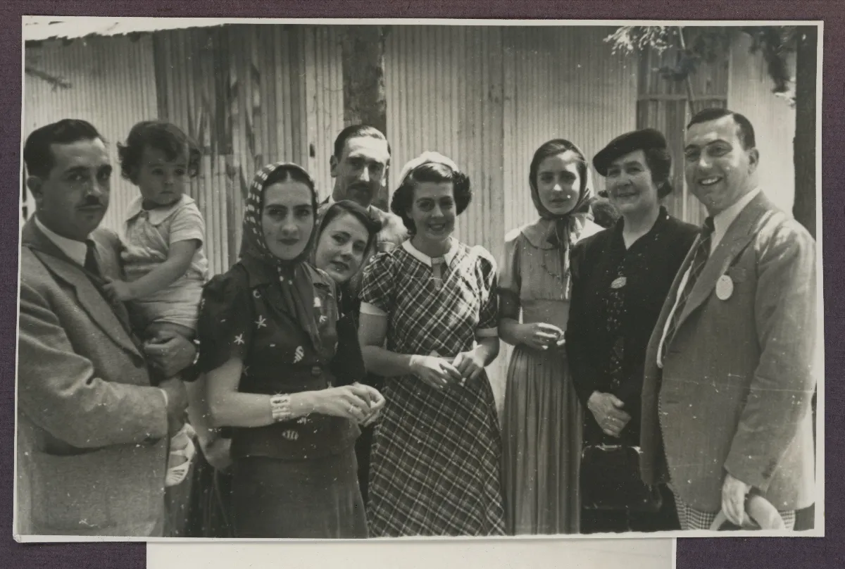 Delegación de autoridades en acto oficial de gobierno — aprox. 1939 | Chile de Ayer