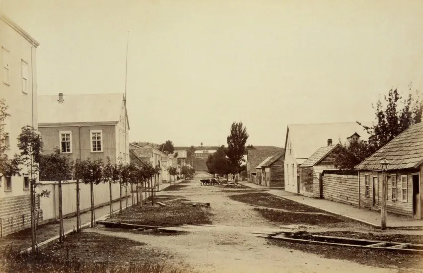 Calle Urmeneta, Puerto Montt, 1893. — 1893 | Chile de Ayer