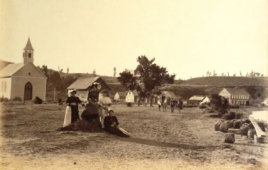 Damas de Puerto Varas en 1893. — 1893 | Chile de Ayer