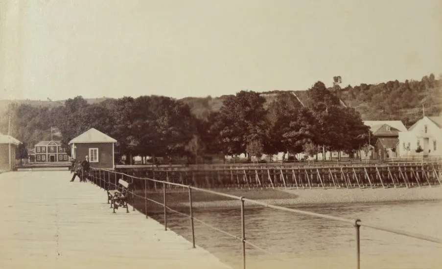Muelle Puerto Montt en 1893. — 1893 | Chile de Ayer