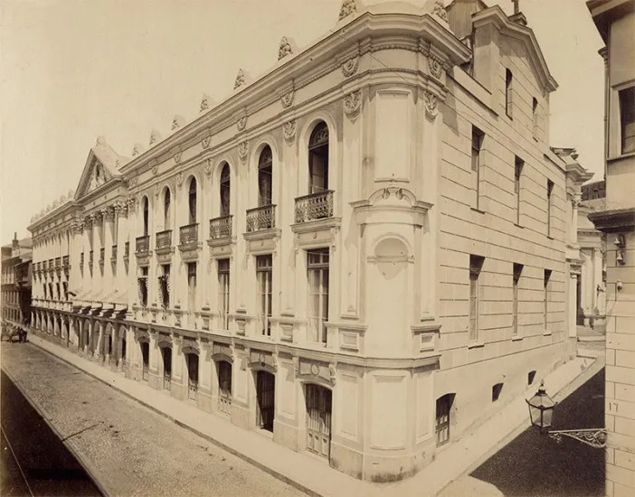 Calle Cochrane de Valparaíso, ca. 1870s — Calle Cochrane — 1870 | Chile de Ayer
