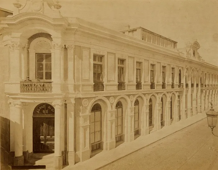 Calle Arturo Prat de Valparaíso, ca. 1870s — Barrio El Almendral — 1870 | Chile de Ayer