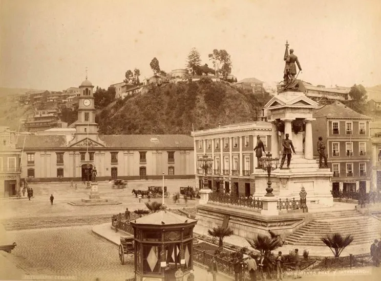 Plaza de la Intendencia (hoy Plaza Sotomayor) en 1888 — Plaza Sotomayor — 1888 | Chile de Ayer