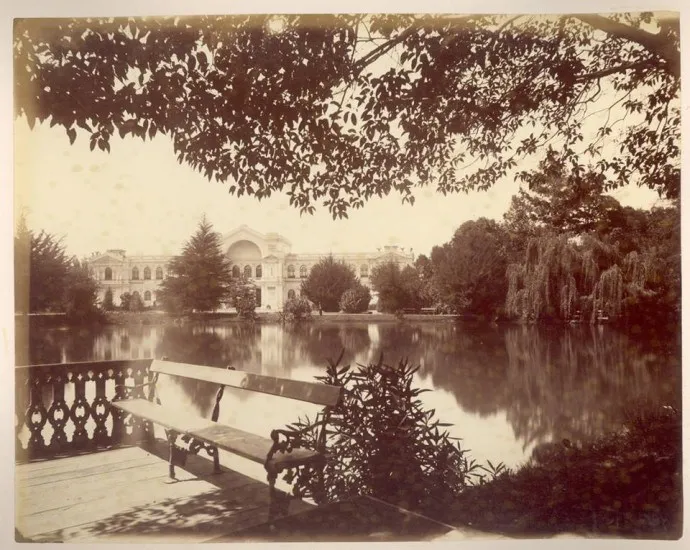 Museo Nacional de Historia Natural en la Quinta Normal y la Laguna, circa 1890 — Museo Nacional de Historia Natural — 1890 | Chile de Ayer