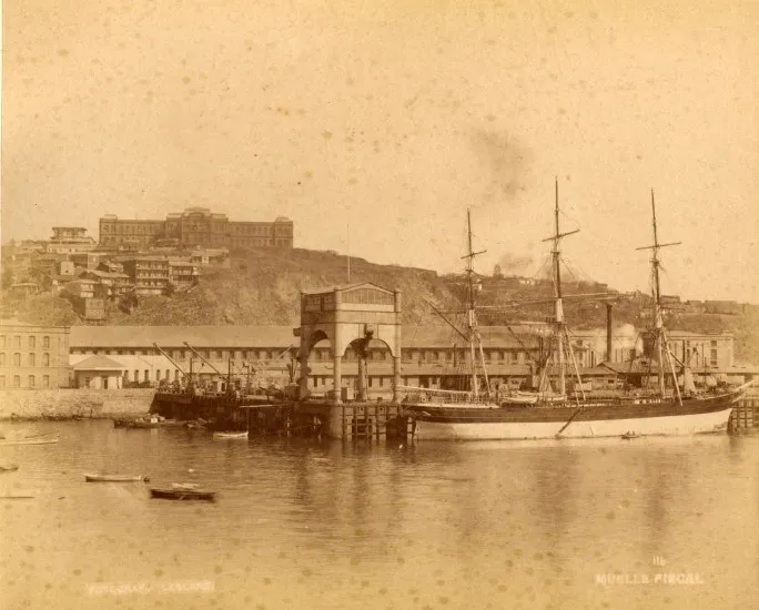 Muelle Fiscal de Valparaíso en 1888 — 1888 | Chile de Ayer