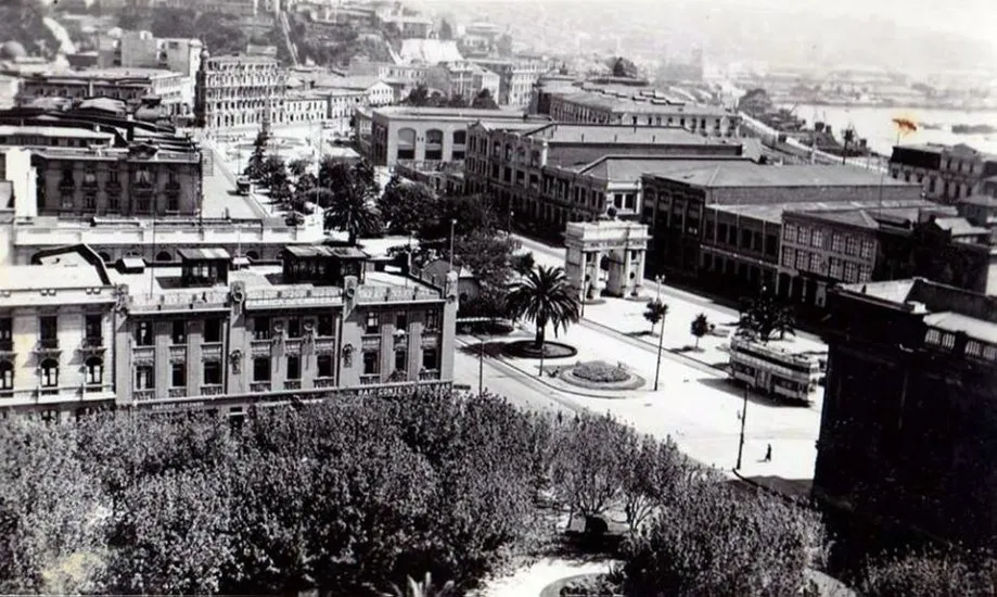 Avenida Brasil, Valparaíso en 1920 — 1920 | Chile de Ayer