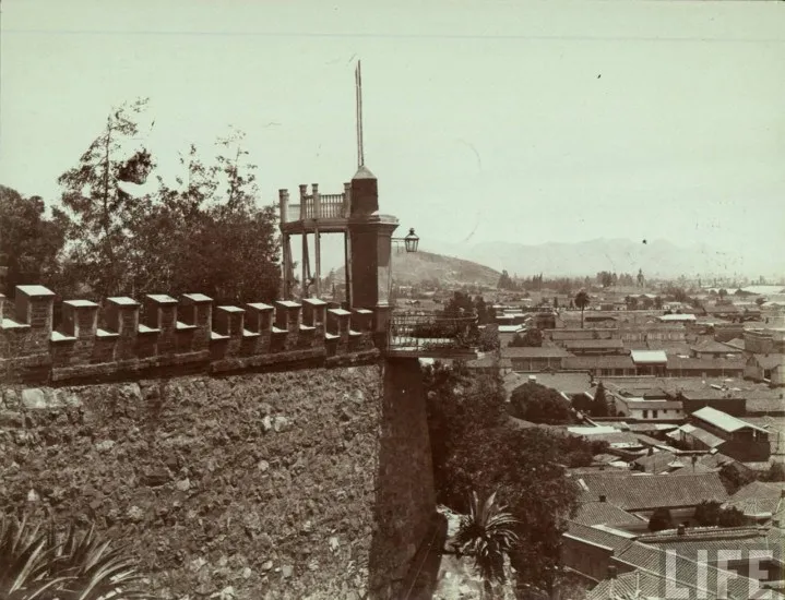 Balcon del cerro santa lucia — 1890 | Chile de Ayer