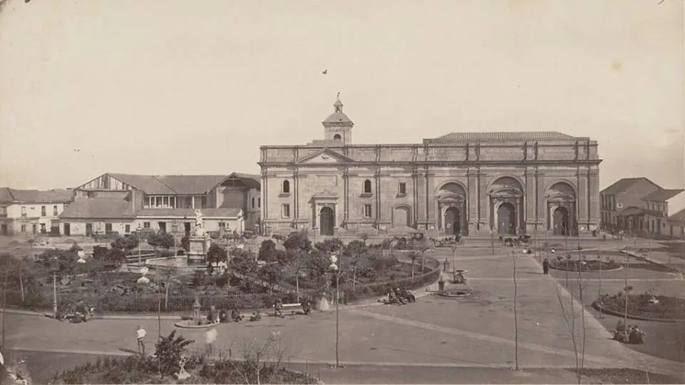 Plaza de Armas en 1867 — Plaza de Armas de Santiago — 1867 | Chile de Ayer