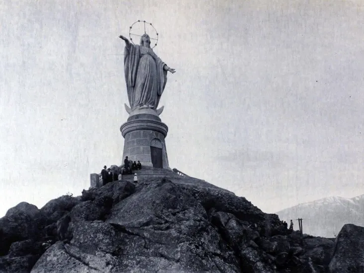 La Virgen del Cerro San Cristóbal de Santiago, 1920 — Virgen del Cerro San Cristóbal — 1920 | Chile de Ayer