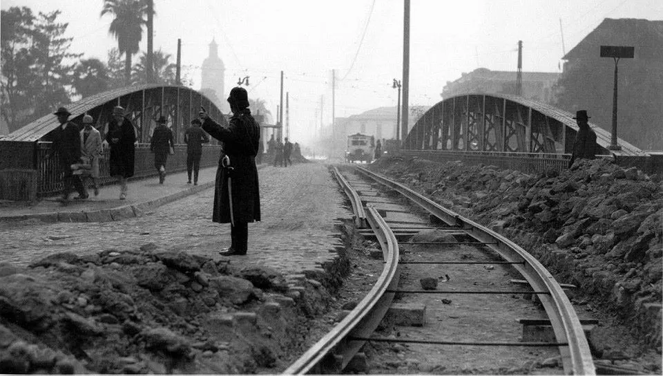 Puente Recoleta de Santiago, Mayo de 1922. — Puente Recoleta — 1922 | Chile de Ayer