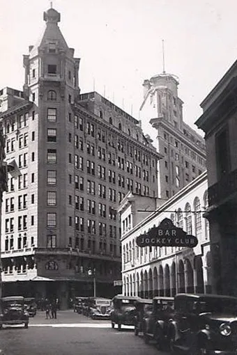Calle Nueva York y Edificio Ariztía, entre 1920 y 1930. — 1920 | Chile de Ayer