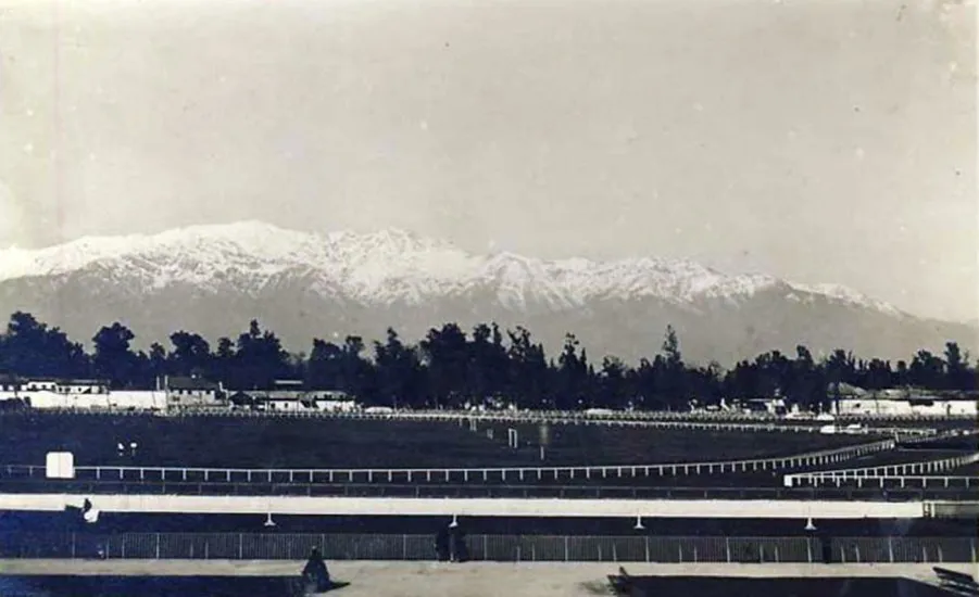 Club Hípico de Santiago en los años ’20s. — Club Hípico de Santiago — 1920 | Chile de Ayer