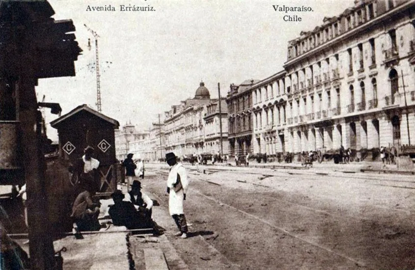 Avenida Errázuriz de Valparaíso, en 1921 — 1921 | Chile de Ayer