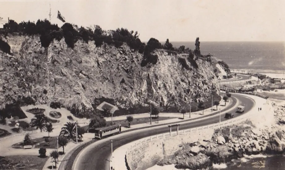 Avda. Altamirano de Valparaíso en los años ’20s — Avenida Altamirano — 1920 | Chile de Ayer