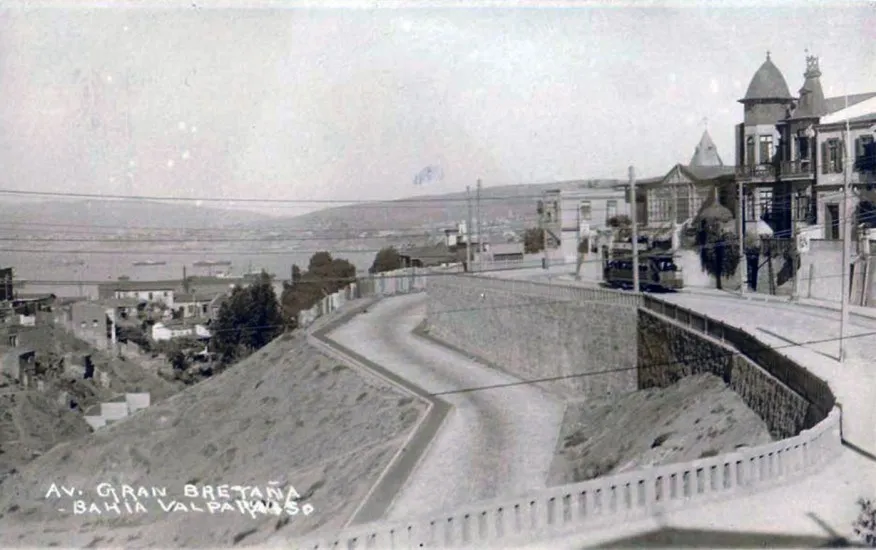 Avda. Gran Bretaña de Valparaíso en los años ’20s. — 1920 | Chile de Ayer