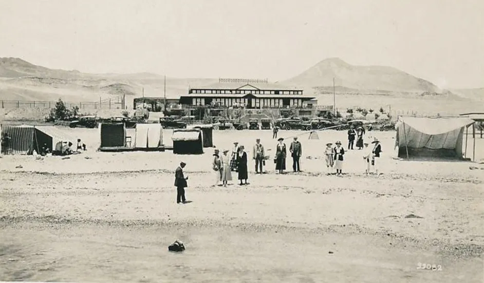 Automóvil Club de Antofagasta a fines de los años ’20s. — 1920 | Chile de Ayer