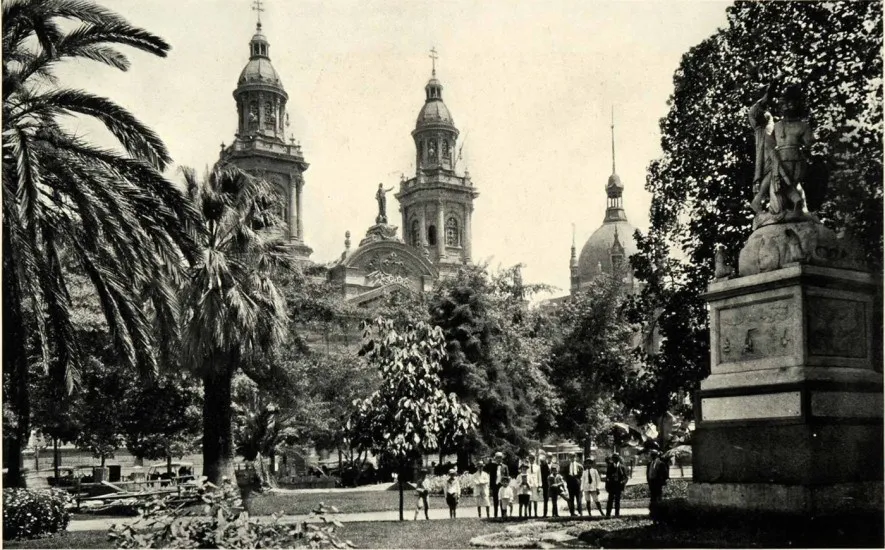 Plaza de Armas en 1922. — Plaza de Armas de Santiago — 1922 | Chile de Ayer