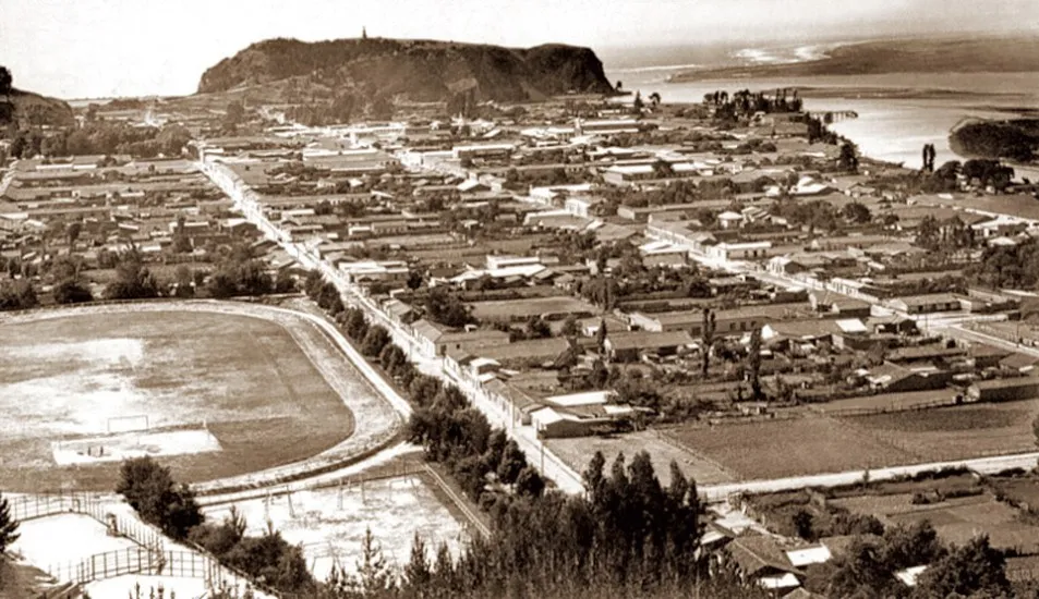 Panorámica de Constitución alrededor de 1910 — Constitución — 1910 | Chile de Ayer