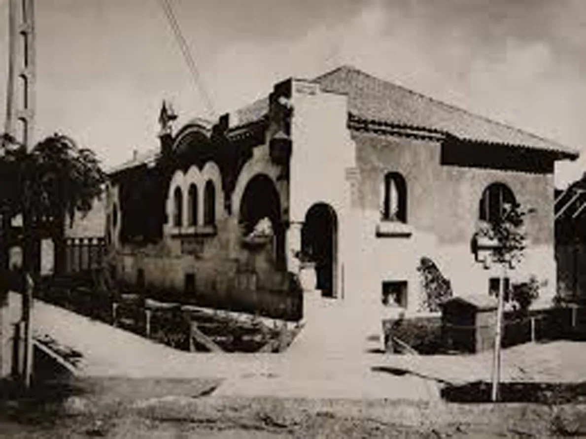 Casa de la Población Los Castaños, 1935 — Población Los Castaños — 1935 | Chile de Ayer