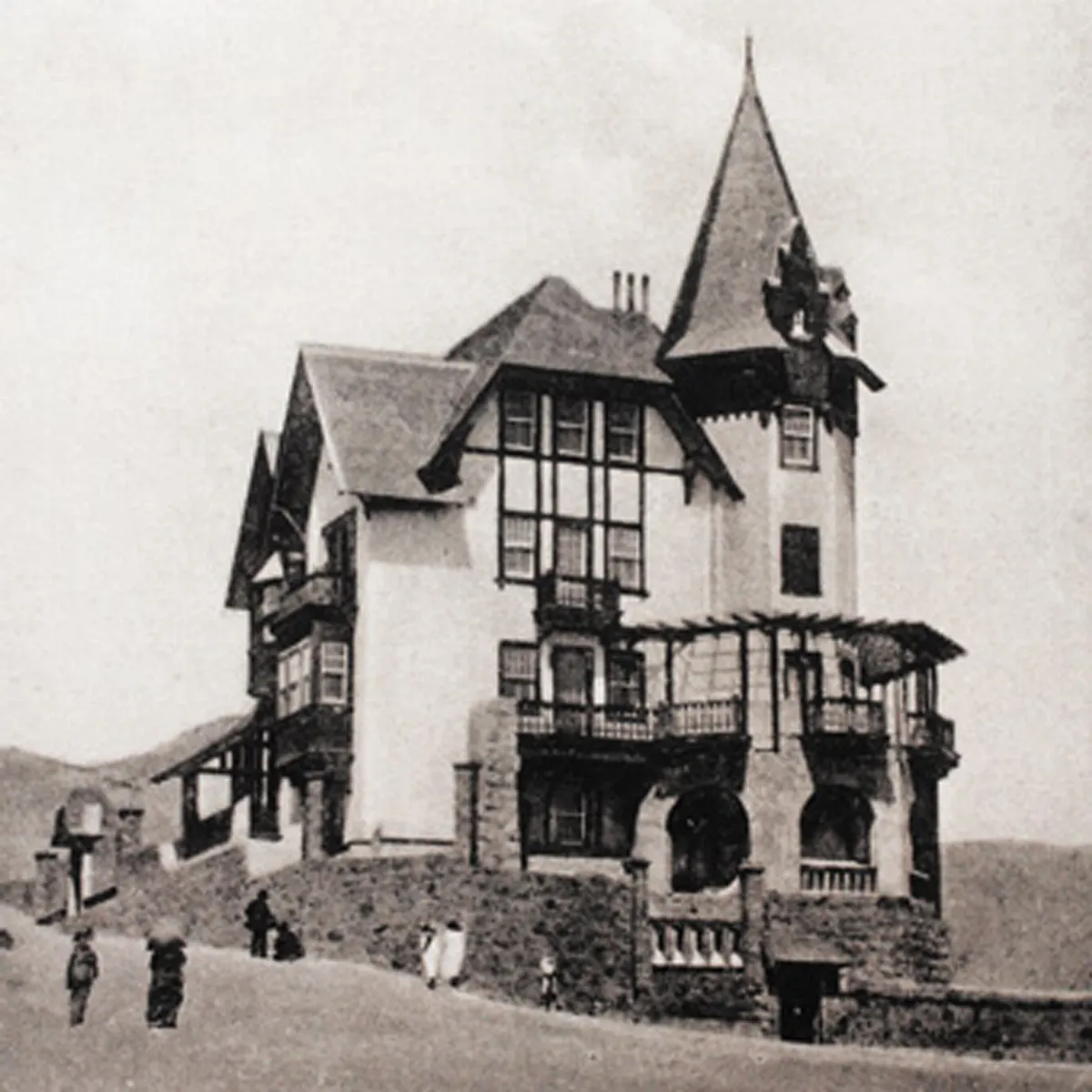 Chalet Recart de Papudo en los años 20s — Costanera de Papudo — 1920 | Chile de Ayer