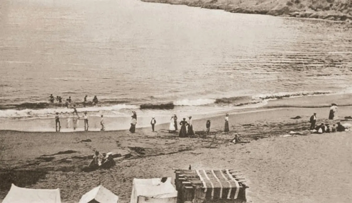 Playa de Zapallar en 1905 — Playa de Zapallar — 1905 | Chile de Ayer