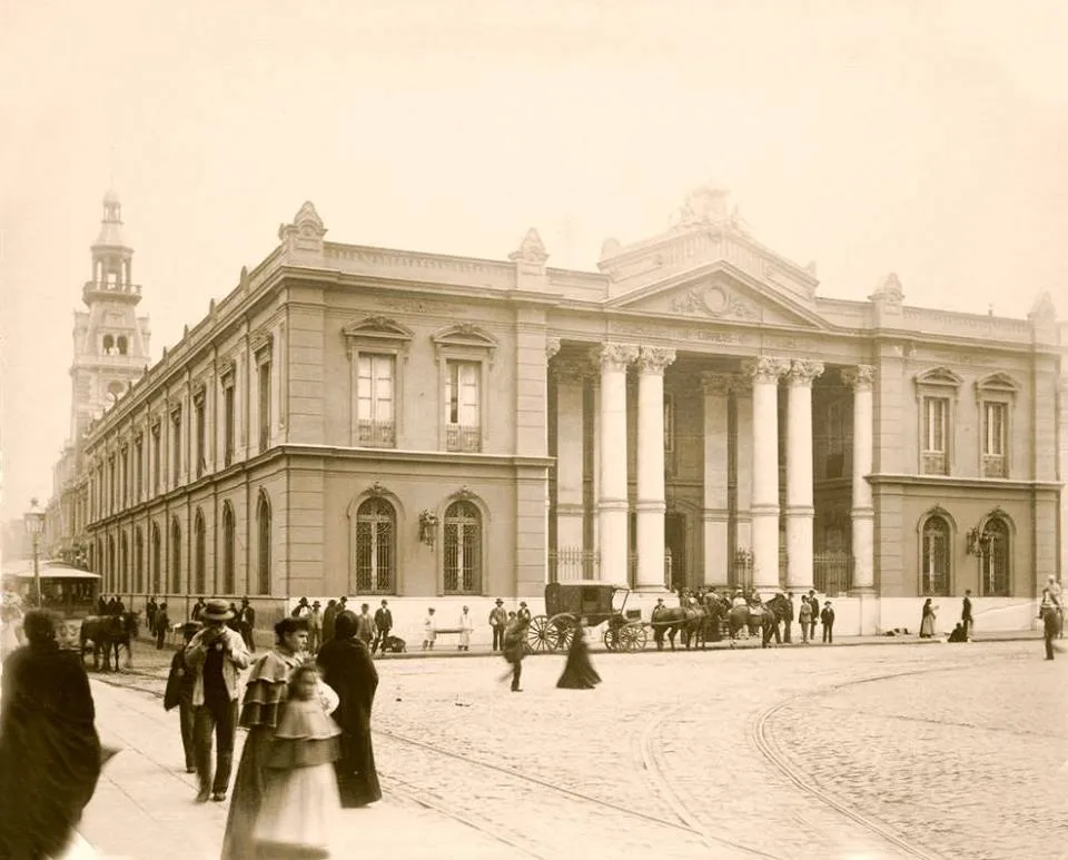Correo de Santiago en 1894 — Plaza de Armas de Santiago — 1894 | Chile de Ayer