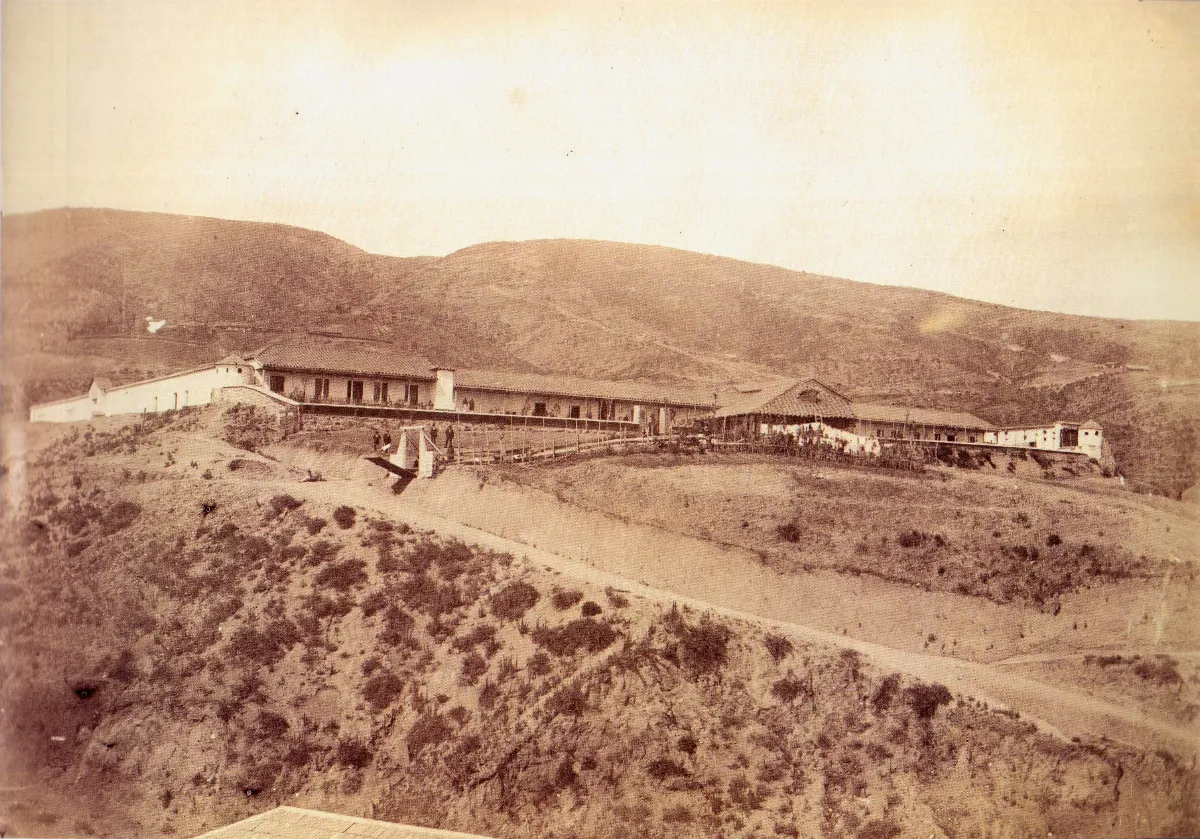 Carcel de Valparaíso en el Cerro Cárcel, 1863 — Cárcel de Valparaíso — 1863 | Chile de Ayer