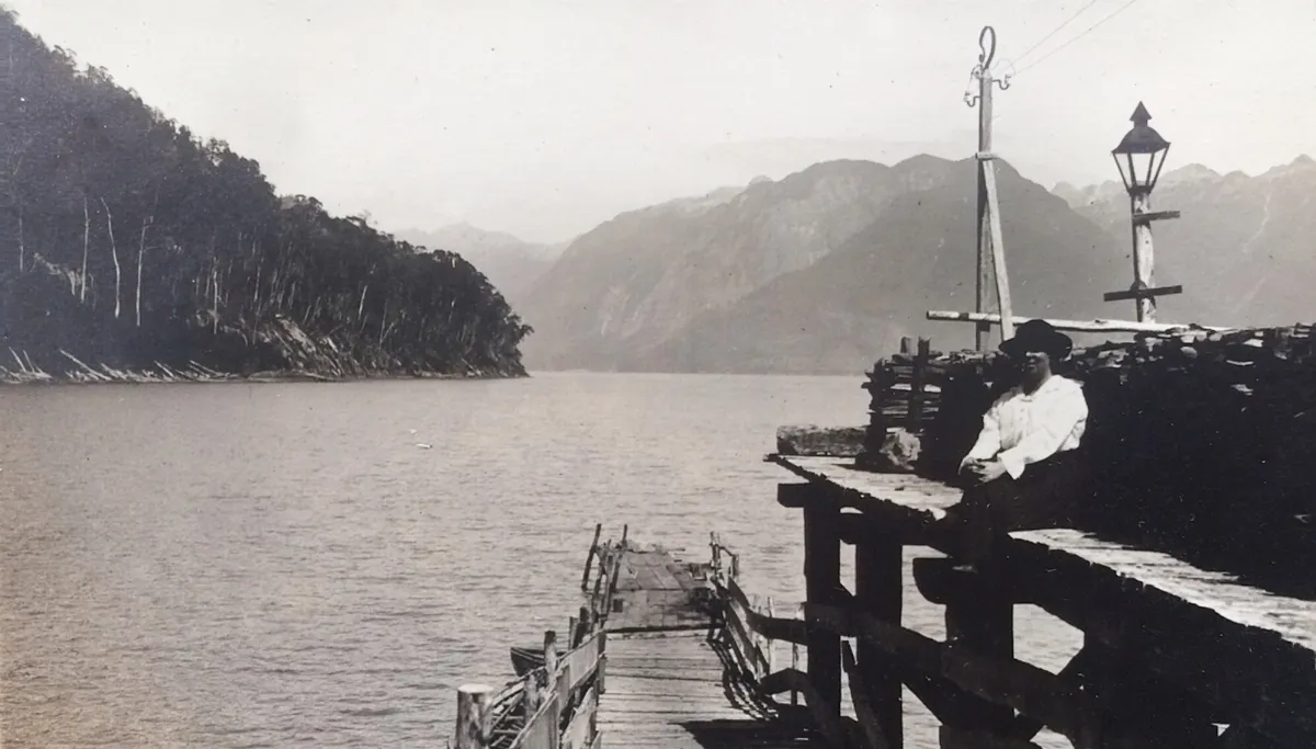 Muelle de Peulla en 1920 — Peulla — 1920 | Chile de Ayer
