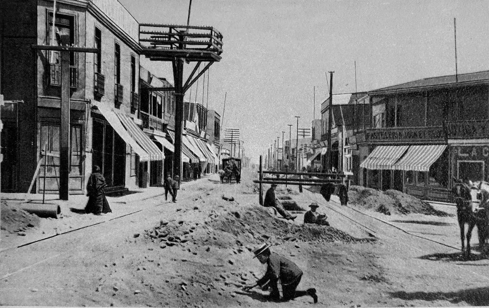 Antofagasta, calle Angamos. Circa. 1910 — Calle Angamos — 1910 | Chile de Ayer