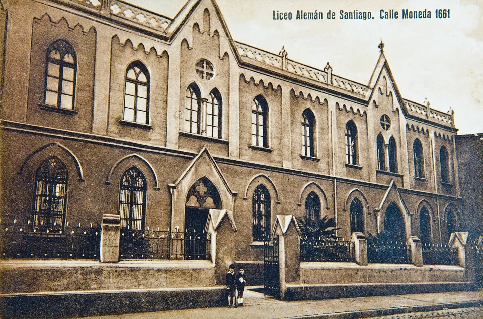 Liceo Alemán de Santiago circa. 1930 — Liceo Alemán de Santiago — 1917 | Chile de Ayer