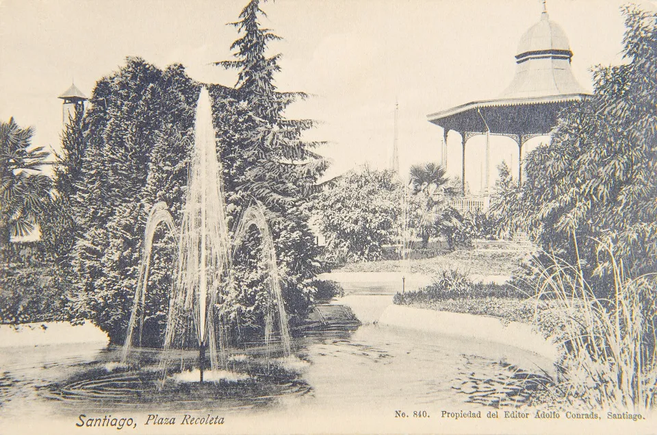 Plaza Recoleta de Santiago circa. 1910 — Plaza Recoleta — 1910 | Chile de Ayer