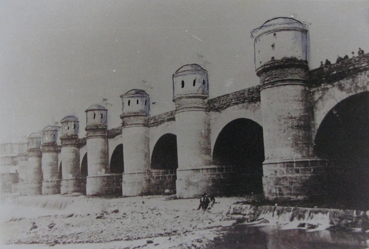 Puente de Cal y Canto en 1879 — Puente Cal y Canto — 1879 | Chile de Ayer