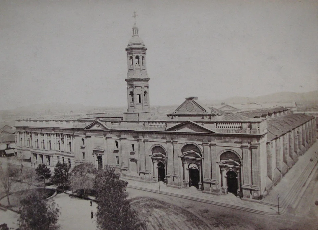 Santiago, Iglesia Catedral 1890 — Plaza de Armas de Santiago — 1890 | Chile de Ayer
