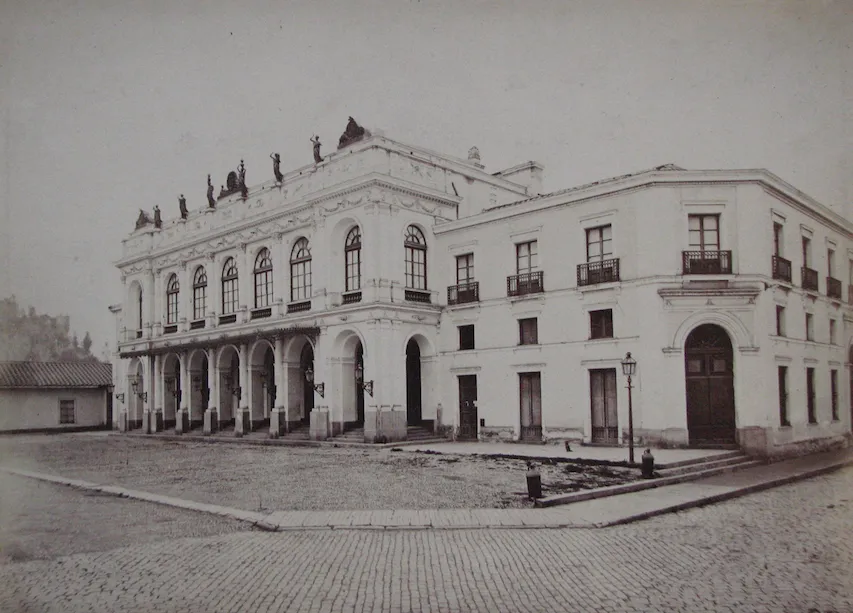 Santiago, Teatro Municipal — Teatro Municipal — 1880 | Chile de Ayer