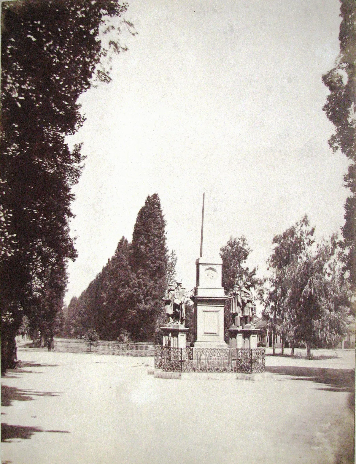 Obelisco de la Alameda en 1880 — Colegio de los Sagrados Corazones de la Alameda — 1880 | Chile de Ayer