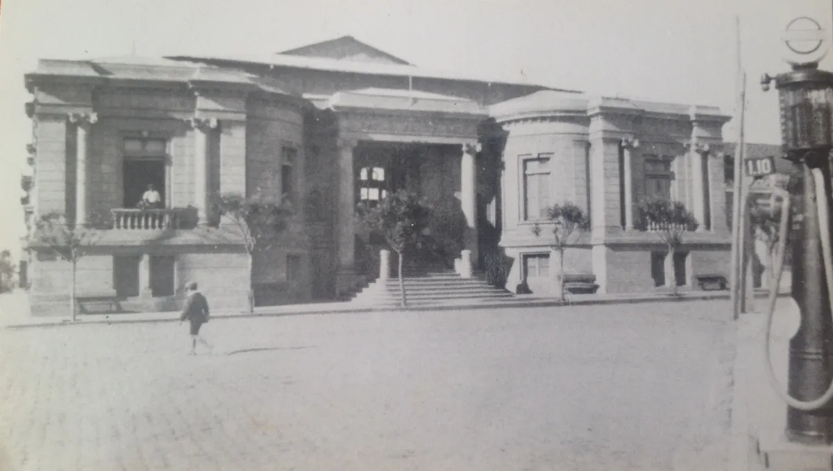 Cauquenes en 1920 — Liceo de Hombres de Cauquenes — 1920 | Chile de Ayer