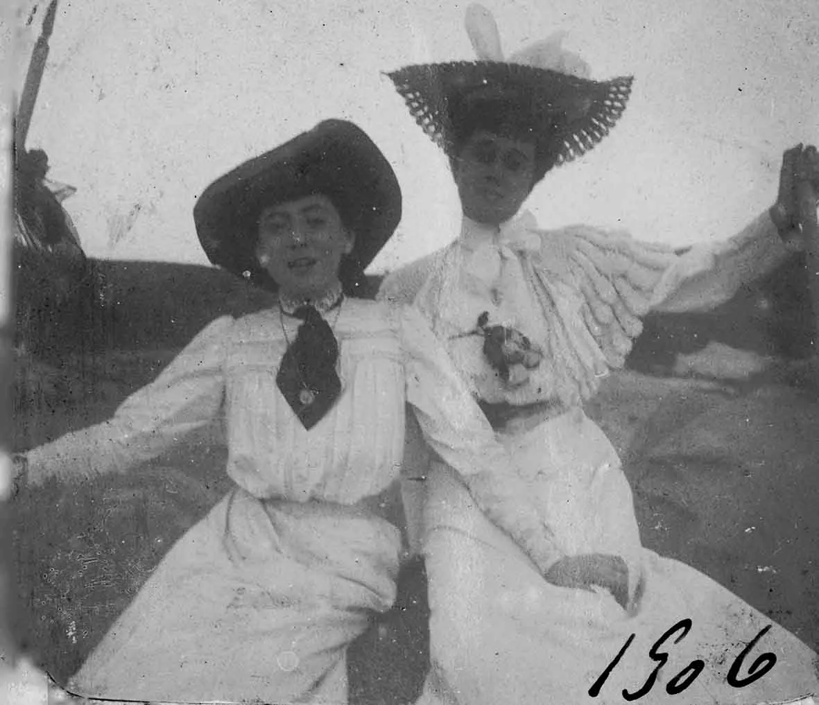 Playa de Zapallar en 1906 — 1906 | Chile de Ayer