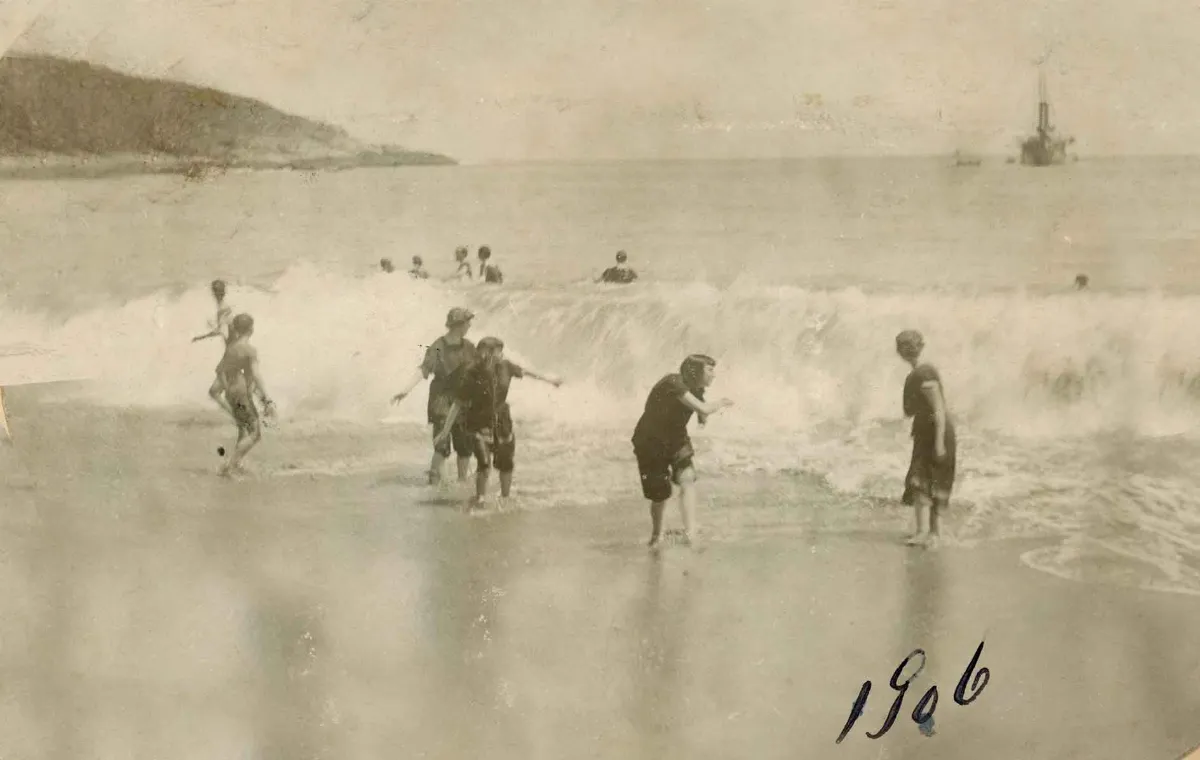Playa de Zapallar en 1906 — Playa de Zapallar — 1906 | Chile de Ayer